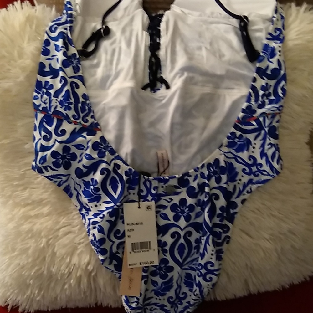 Bathing suit